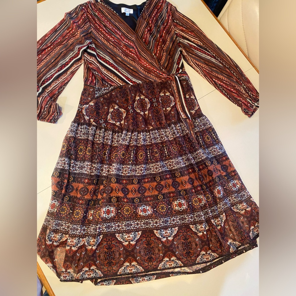 Robbie Bee Multicolor Patterned Midi Dress - Picture 3 of 4